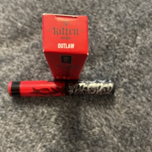 KVD Kitten Mini Everlasting Liquid Lipstick Outlaw - Picture 4 of 4